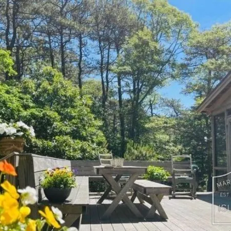 3-Br Oak Bluffs Retreat Near Towns & Beaches