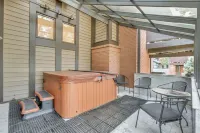 Convenient Mountain Retreat at the Canyon Racquet Club