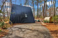 The StAy FrAme- BRAND NEW, sauna, hot tub