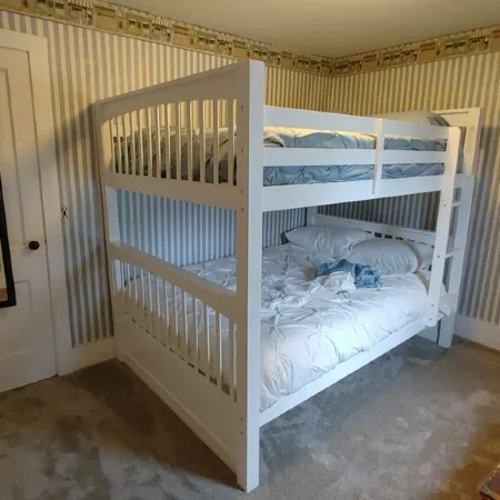 Entire Home - 4 Bedroom - Sleeps 10 Canandaigua - Steps Off Main St / Downtown