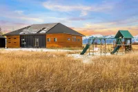 Chalet w/ Panoramic Teton Views, Hot Tub & Sauna