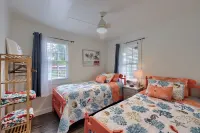 Waterfront cottage in historic Charlestown, Maryland