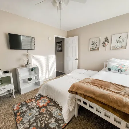 The Highlight of West Lancaster - 1-3 miles from the Fwy, Parks, and Restaurants
