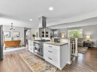 South Denver Ranch • 4 Br • Ideal for Groups Hotels in Centennial