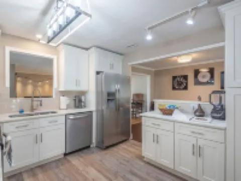 Knoxville Eden East Hotels in Powell