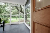 Cozy 2-bedroom cottage near Bay Saint Louis Harbor