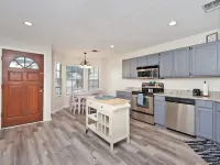Cute South Jax Beach House near Mayo - 2-Star