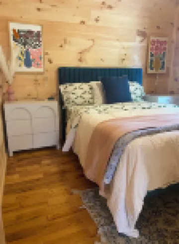 1 Bdr Cabin Duplex Unit on Apple River. Kayaks, Sups & Sauna. Pet Friendly!