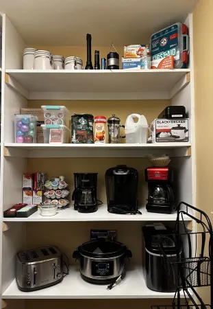 Lichen Lodge - Large Cabin Retreat in the Cool Pines