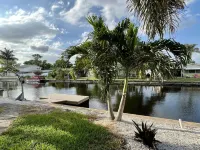 A Little Slice of Key West on Lake Tarpon - Kayak and fish from the back yard