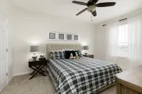 New Lakefront - 3 Bedroom/2 Bath - International Dr, Convention Center-Caribbean