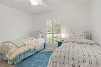 Family Friendly, Updated, Charming Home in North Denton