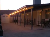 Large Home 3/3 plus Bonus Rm, 14' Pool & Jacuzzi, close to Downtown Joshua Tree
