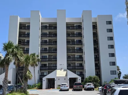 Walk to Flora-Bama! on Beach! We Love Snowbirds! Monthly Discount! Отели рядом с достопримечательностью «Perdido Key Beach»