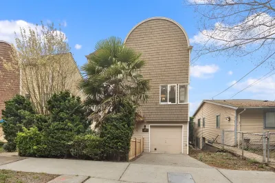 Majestic Views with a Hot Tub! Hotel a 