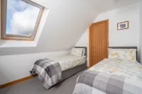 Lovely Cotswold holiday cottage within walking distance of restaurants/shops