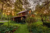 Log Cabin Hot Tub Getaway - 3-Star