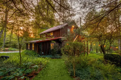 Log Cabin Hot Tub Getaway