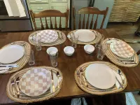 Cozy Cottage at Serenity Woods for up to 18 guests. Only 5 mins from the lake!