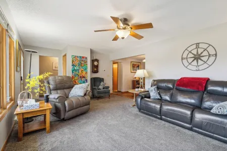 Charming 4-bedroom house with High Speed WiFi in Marion