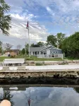 Fishing right out your Door Little Sturgeon Bay. Home with garage🎣 fire Pit/wood