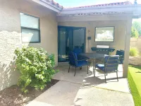 Outdoor Fun & Relaxation: Mini Golf, Pool, Hot tub, EV charger Hotels in Ahwatukee Foothills