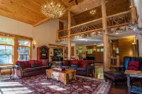 New Large Adirondack Lodge with Pond Waterfront and A/C