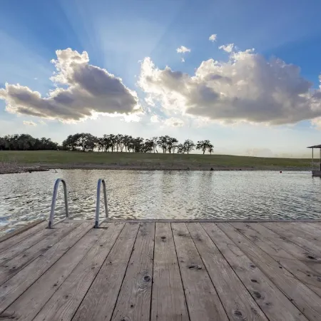 Spacious Lake Travis retreat with stunning views and huge gameroom!