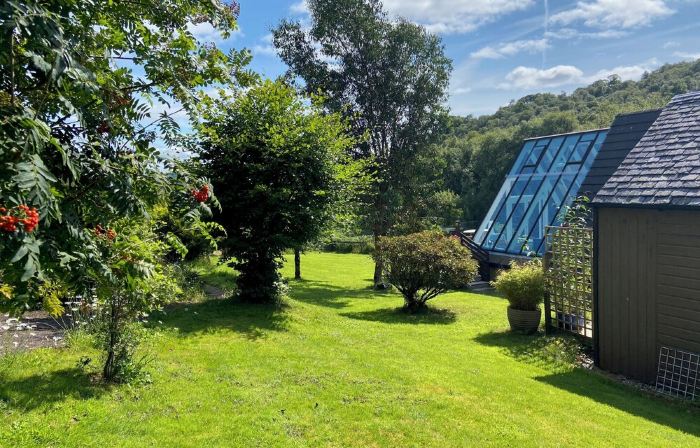 Tayvallich a secret corner of Argyll, beautifully located Chalet. .