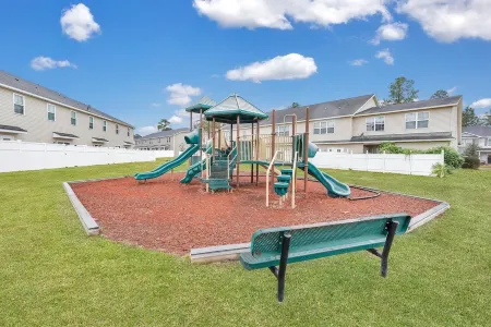 Luxury Group Retreat. Kid and Pet Friendly Отели рядом с достопримечательностью «Спортивная площадка Стиплчейз»