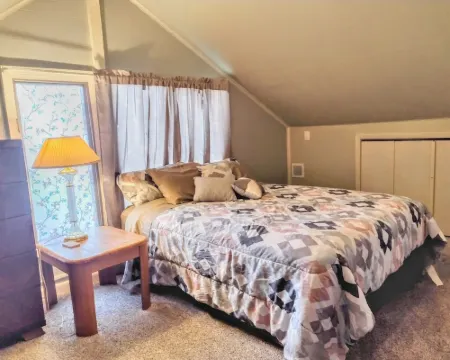 TRAVELERS! In the heart of Baraboo, close to SSM Hospital! Hoteles en Baraboo