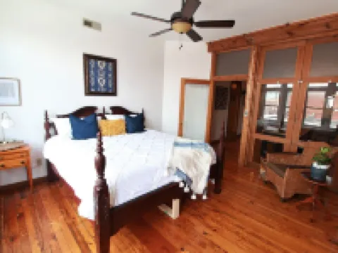 Historic Condo in the Heart of Downtown Elizabeth City Hotels in Pasquotank County