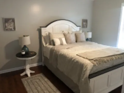 Great place to gather near Lake Cumberland Hotels in Jamestown