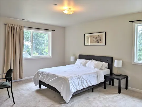 Spacious and quiet 5 bedroom home