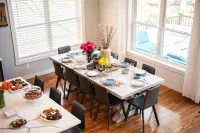 Luxury Modern Lake Home  - Dogs Welcome - Sleeps 12 Hotels in Strafford County