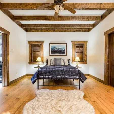 Spacious Mountain Cabin with Sweeping Views