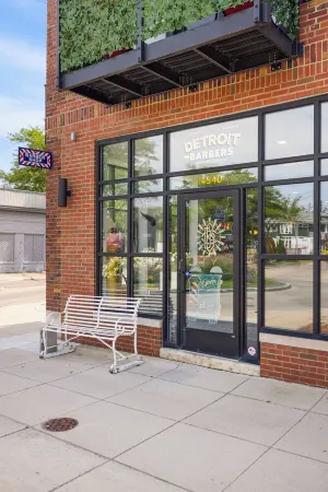 The Retreat At The Park. 2 BDR-Lower Unit Отели в г. Гросс Пуэнт Парк