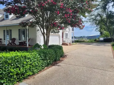 High Water Guest House<br>