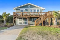 Steps to the Beach! 5Br Home w/ Ocean Views & Large Deck. Arcade for Kids!