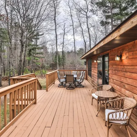 🌟Family Getaway🔥FirePit🔥Game room🌟Lake Front💧Private Location🌟Close to town🏖️