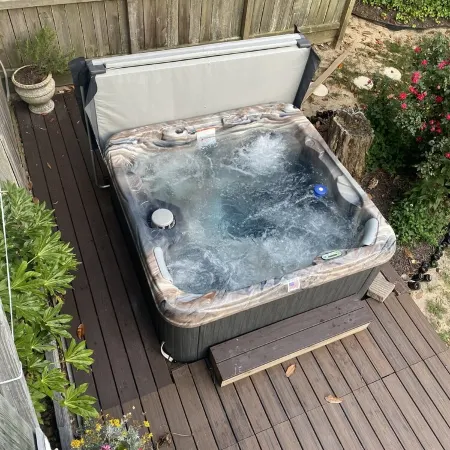 Venus Studio: Hottub, King Bed, Kayak, Bikes, SUP,