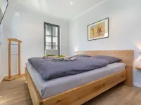 Exclusive Apartment in Central Location with Garden, Fireplace, Wlan, PS5, Fifa26, Karaoke Hotels in Zingst