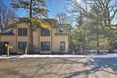 Brand New Modern-Chic Townhome with Deck!