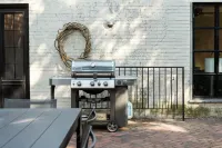 Spacious Converted Carriage House in Historic District near USNA - Gym