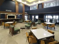 蒙特雷機場萬怡飯店 阿波達卡住宿飯店