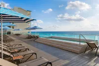 Hilton Cancun Mar Caribe All-Inclusive Resort - Luxury