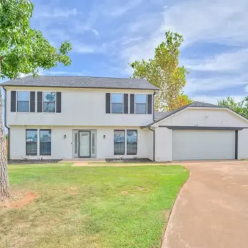 Charming 3-bedroom house in Shawnee with AC and WiFi