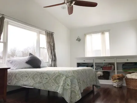 Near Culver Academies - Lake Maxinkuckee - Notre Dame & South Bend!