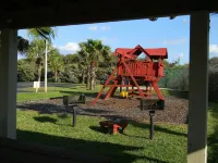 Beautiful Summerhouse Condo Ocean & Intracoastal Views 3 Min Walk to the Beach!