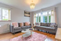 Sleek and Cozy 1BR Resorts World Nearby